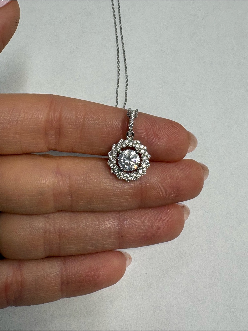 Suzy Levian Sample Sterling Silver White CZ Halo Pendant Necklace NWT